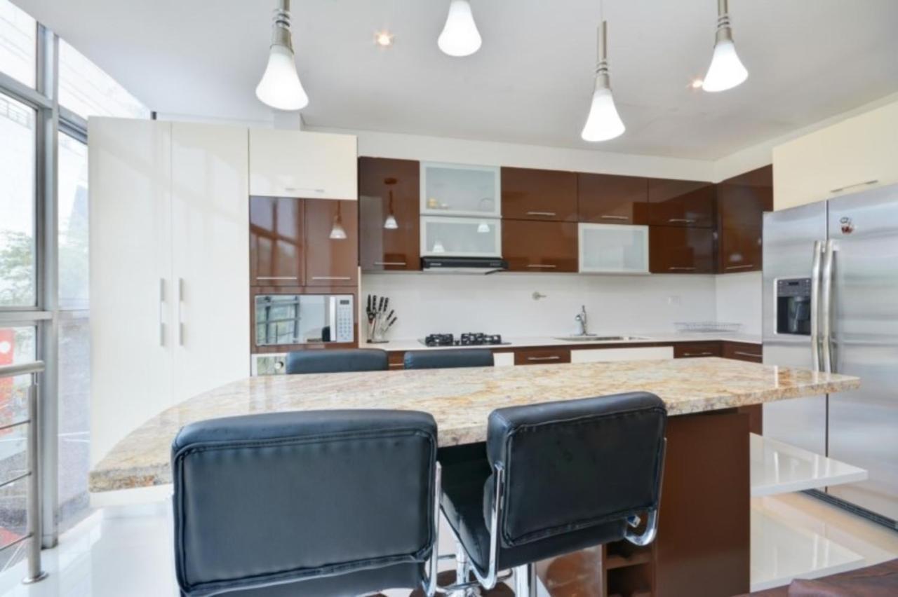 Apartamento Lleras Ac Hot Tub Medellín Exteriör bild